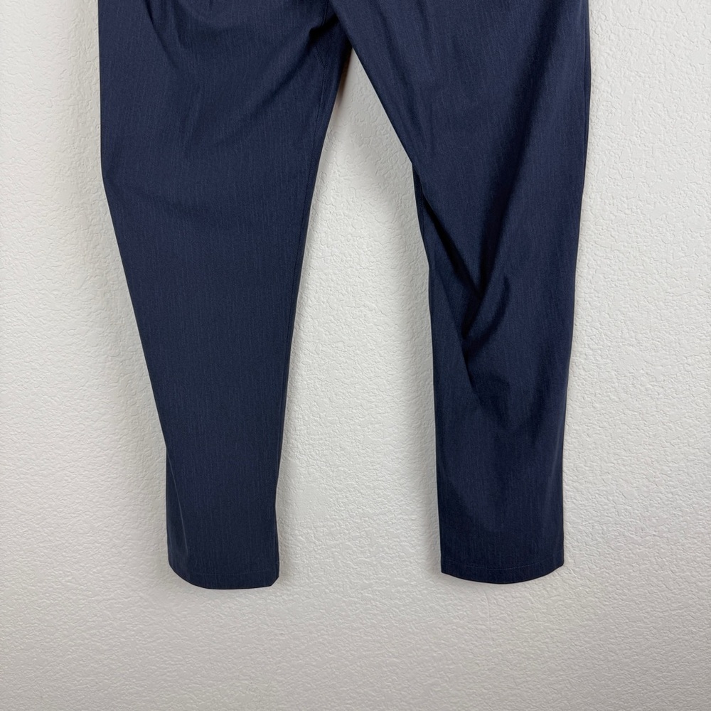 Rhone Commuter® Pro Pant - Slim
Men’s | 35x33 in Navy - Picture 5 of 8